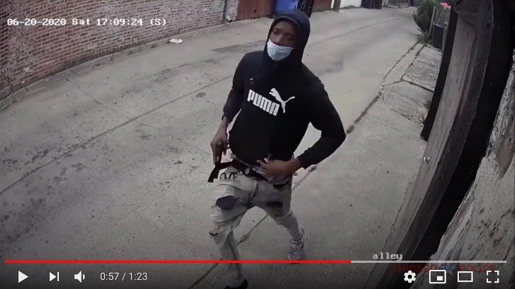 Surveillance footage released by Chicago Police of 19-year-old suspect Laroy Battle