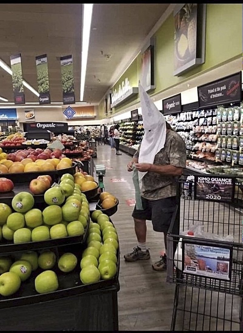 Shopper dressed in KKK hood at Vons in Santee